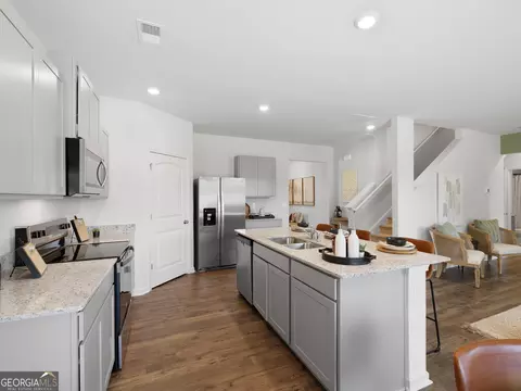 8215 Coldstream Dr, Fairburn, GA 30213 photo 9