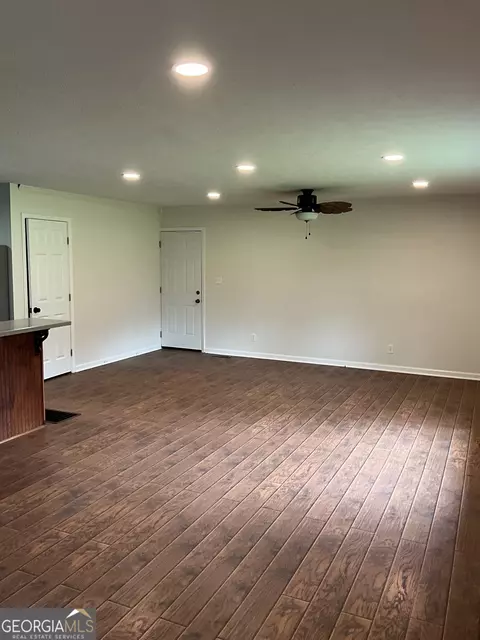 Living - 1776 Smokey Rd, Lagrange, GA 30241 photo 1 of 3