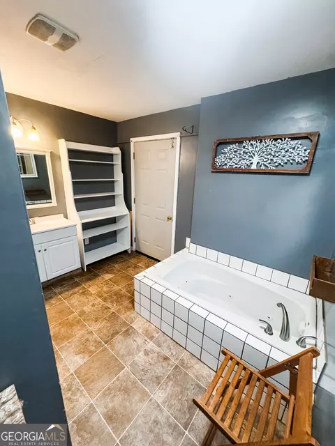 Bath - 225 Second St, Bowdon, GA 30108 photo 3 of 4