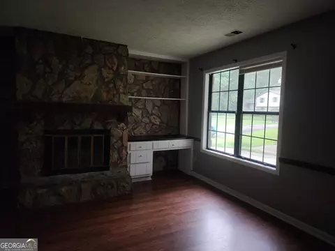 6679 Cameron Rd, Morrow, GA 30260 photo 10