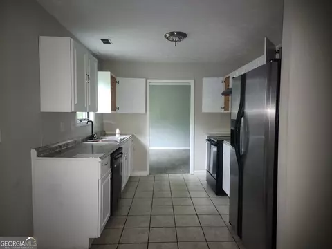 6679 Cameron Rd, Morrow, GA 30260 photo 6