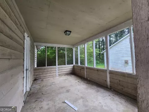 6679 Cameron Rd, Morrow, GA 30260 photo 9