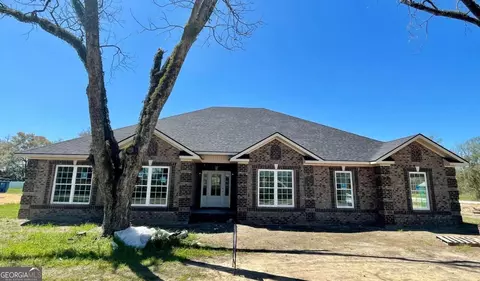 105 Abbie Ln, Glennville, GA 30427