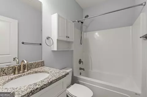 Bath - 118 Lenox Cir, Lagrange, GA 30241 photo 2 of 2