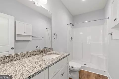 Bath - 118 Lenox Cir, Lagrange, GA 30241 photo 1 of 2