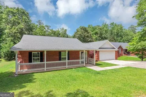5514 E Stoneway Ct, Villa Rica, GA 30180