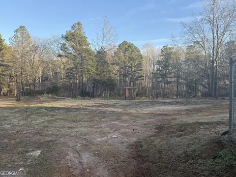 Exterior - 582 West Rd, Williamson, GA 30292 photo 3 of 13