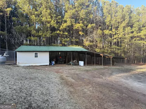 Exterior - 582 West Rd, Williamson, GA 30292 photo 5 of 13
