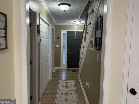 Entry Way - 582 West Rd, Williamson, GA 30292 photo 2 of 3