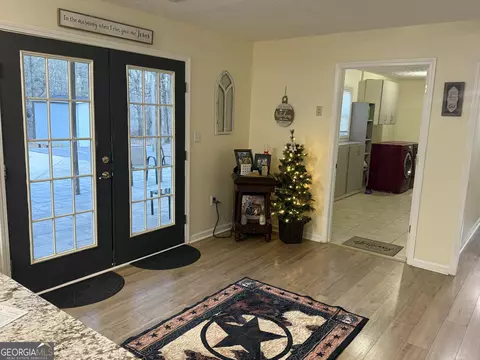 Entry Way - 582 West Rd, Williamson, GA 30292 photo 1 of 3