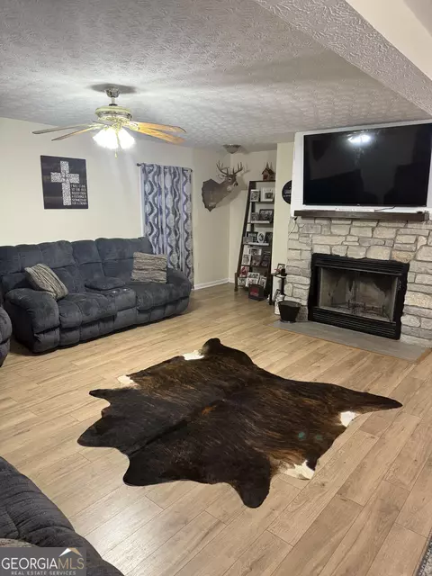 Other - 582 West Rd, Williamson, GA 30292 photo 5 of 12