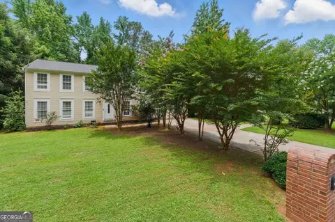 4773 Aberdeen Ln, Stone Mountain, GA 30083