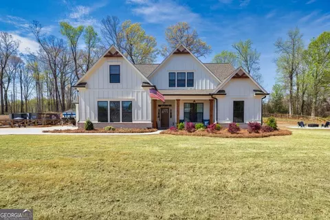 567 Storey Ln, Jefferson, GA 30549