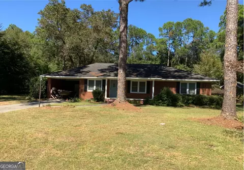 117 N Edgewood Dr, Statesboro, GA 30458