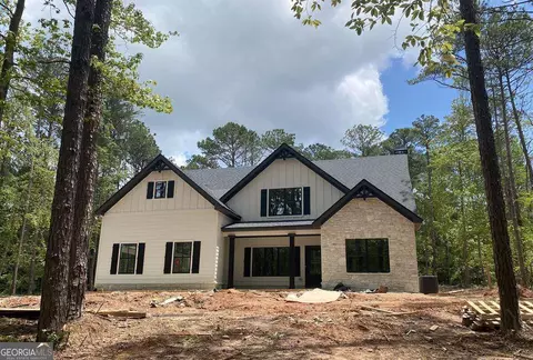 92 Liberty Station Dr, Bremen, GA 30110