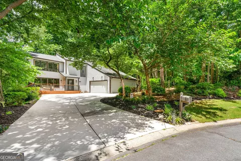 4290 Inverness Ct NE, Roswell, GA 30075