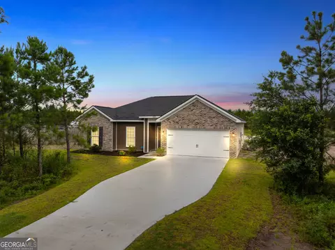 1888 Arnold Dr SE, Allenhurst, GA 31301
