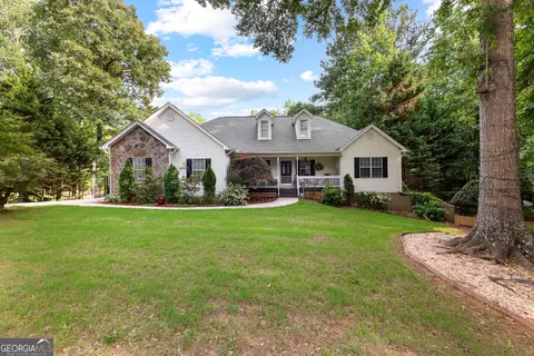 240 Otara Woods Dr, Newnan, GA 30263
