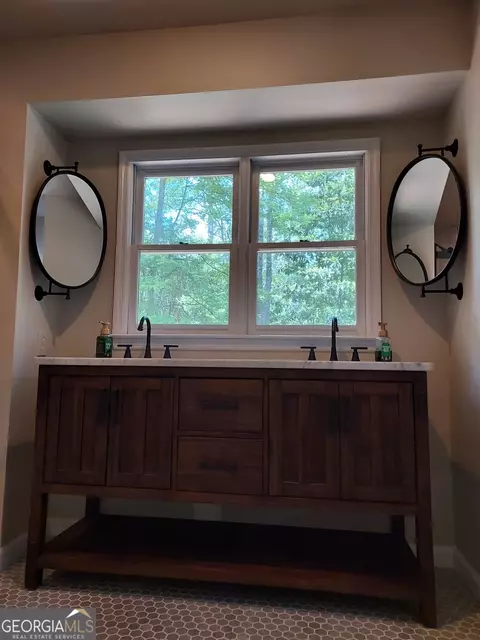 225 Williamson Dr, Williamson, GA 30292 photo 4