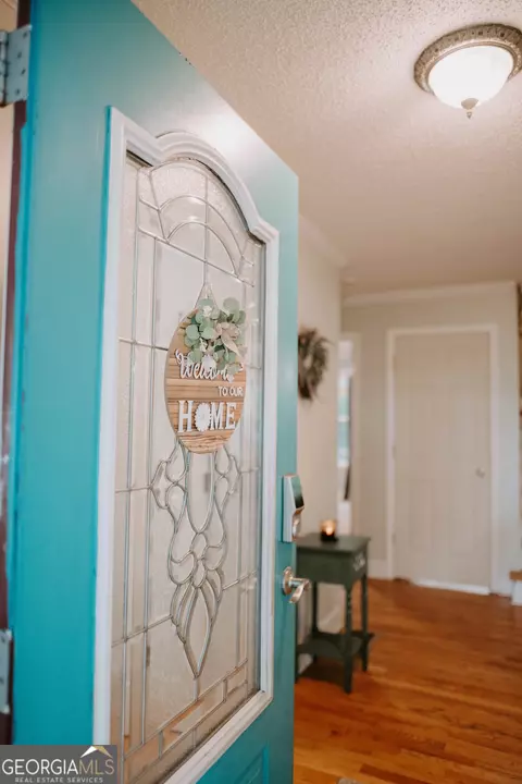 Entry Way - 500 Lakeside Rd, Williamson, GA 30292 photo 1 of 4
