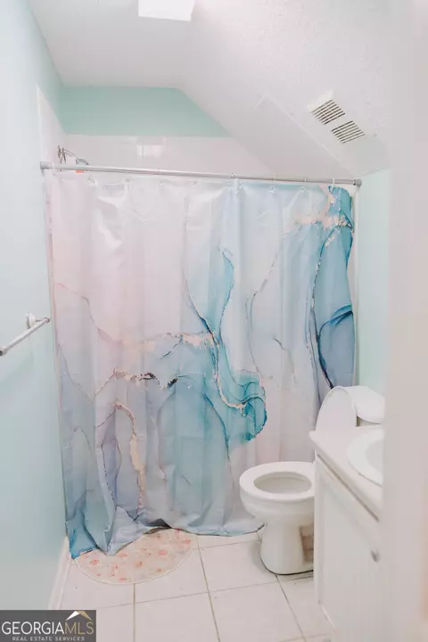 Bath - 500 Lakeside Rd, Williamson, GA 30292 photo 7 of 7