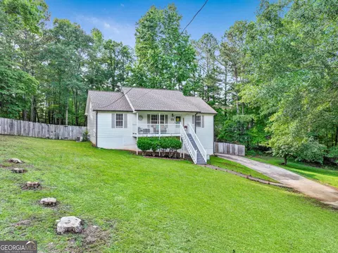 394 Thornbrooke Dr, Hiram, GA 30141
