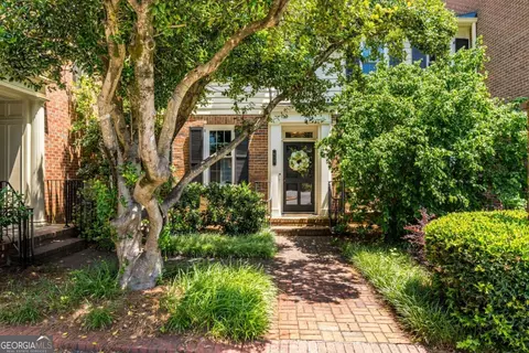 615 Pinetree Dr, Decatur, GA 30030