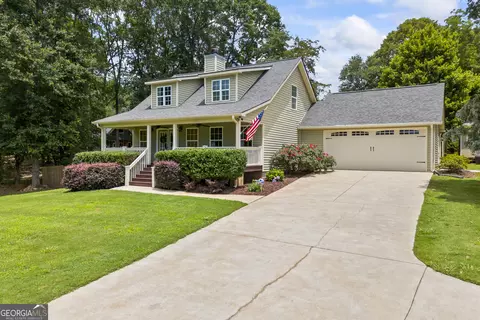 68 Capri Dr, Hartwell, GA 30643