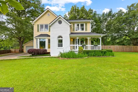 135 Cherokee Pl, Fayetteville, GA 30215