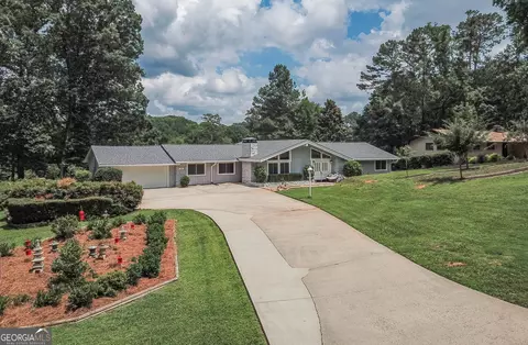410 Golf View Dr, Peachtree City, GA 30269