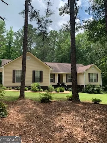 106 Pioneer Dr, Lagrange, GA 30241