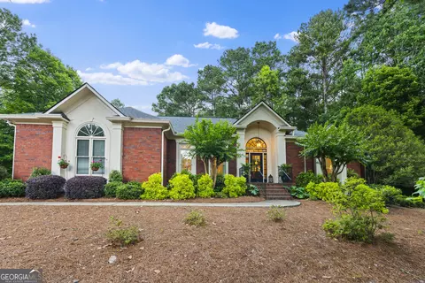 107 Calloway Xing, Peachtree City, GA 30269
