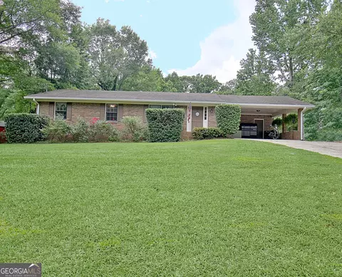 260 Sharon Dr, Fayetteville, GA 30214