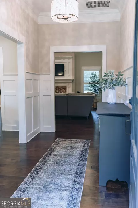 Entry Way - 160 Thrash Rd, Lagrange, GA 30241 photo 2 of 4