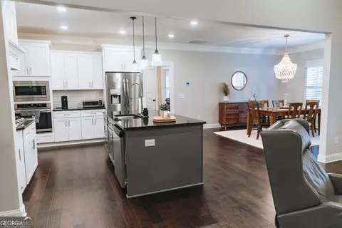 Entry Way - 160 Thrash Rd, Lagrange, GA 30241 photo 3 of 4