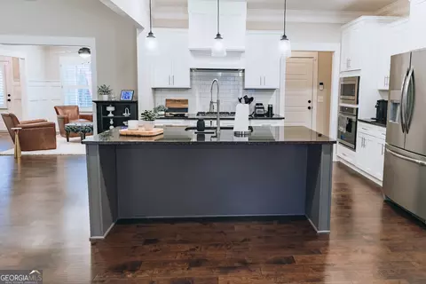 Kitchen - 160 Thrash Rd, Lagrange, GA 30241 photo 2 of 4