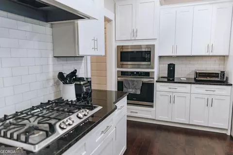 Kitchen - 160 Thrash Rd, Lagrange, GA 30241 photo 3 of 4