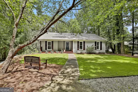 183 Indian Bend Dr, Lagrange, GA 30240