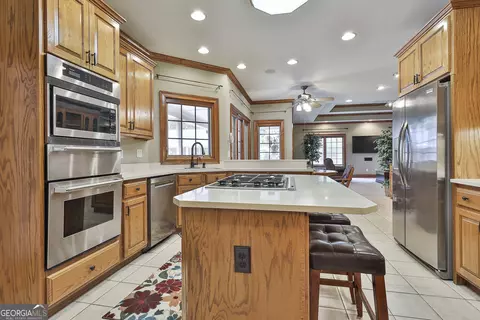 Kitchen - 3530 Highway 81 W, Hampton, GA 30228 photo 2 of 4