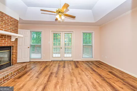 Living - 226 Linda Ln, Lagrange, GA 30240 photo 8 of 8