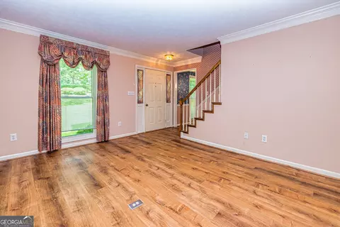 Living - 226 Linda Ln, Lagrange, GA 30240 photo 1 of 8
