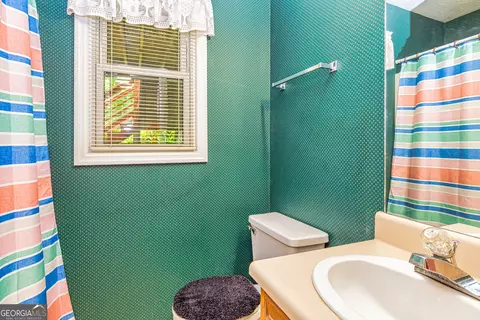 Bath - 226 Linda Ln, Lagrange, GA 30240 photo 6 of 6