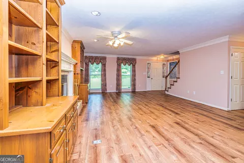 Living - 226 Linda Ln, Lagrange, GA 30240 photo 4 of 8