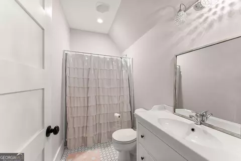 Bath - 429 Hubert Harris Rd, Cornelia, GA 30531 photo 7 of 8