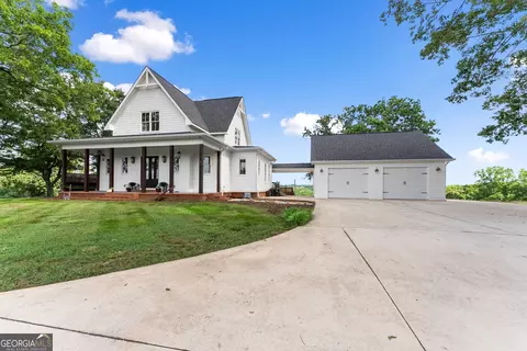 Exterior - 429 Hubert Harris Rd, Cornelia, GA 30531 photo 2 of 21