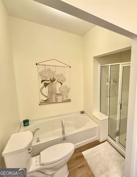 Bath - 174 Regency Cir, Pooler, GA 31322 photo 1 of 6