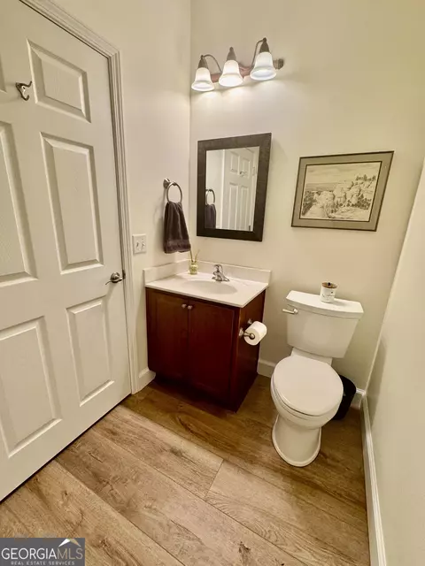 Bath - 174 Regency Cir, Pooler, GA 31322 photo 3 of 6