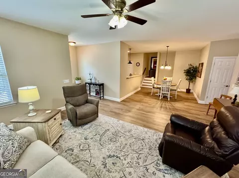 Living - 174 Regency Cir, Pooler, GA 31322 photo 4 of 4