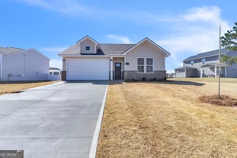 807 Ivy Glen Dr, Perry, GA 31069