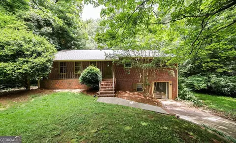 221 College Cir, Athens, GA 30605